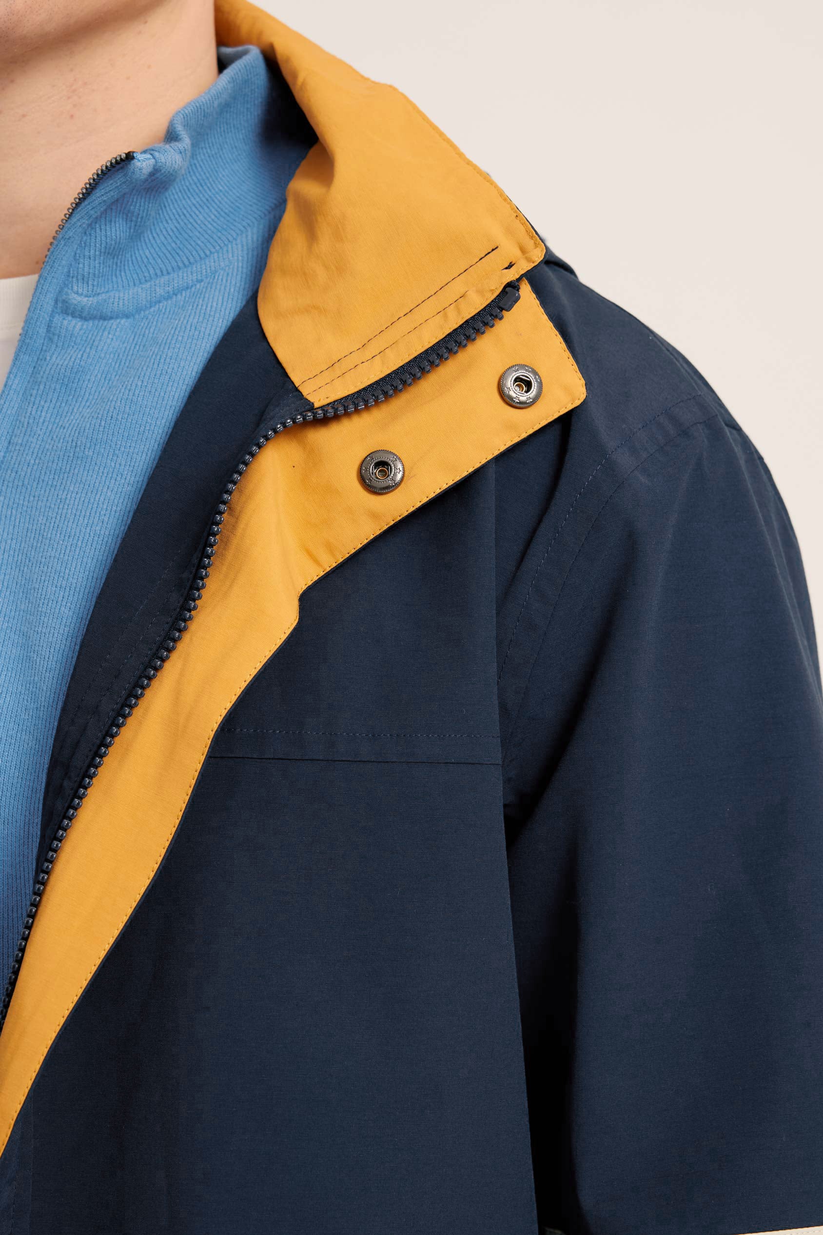 Barratt Showerproof Windbreaker - Image 9