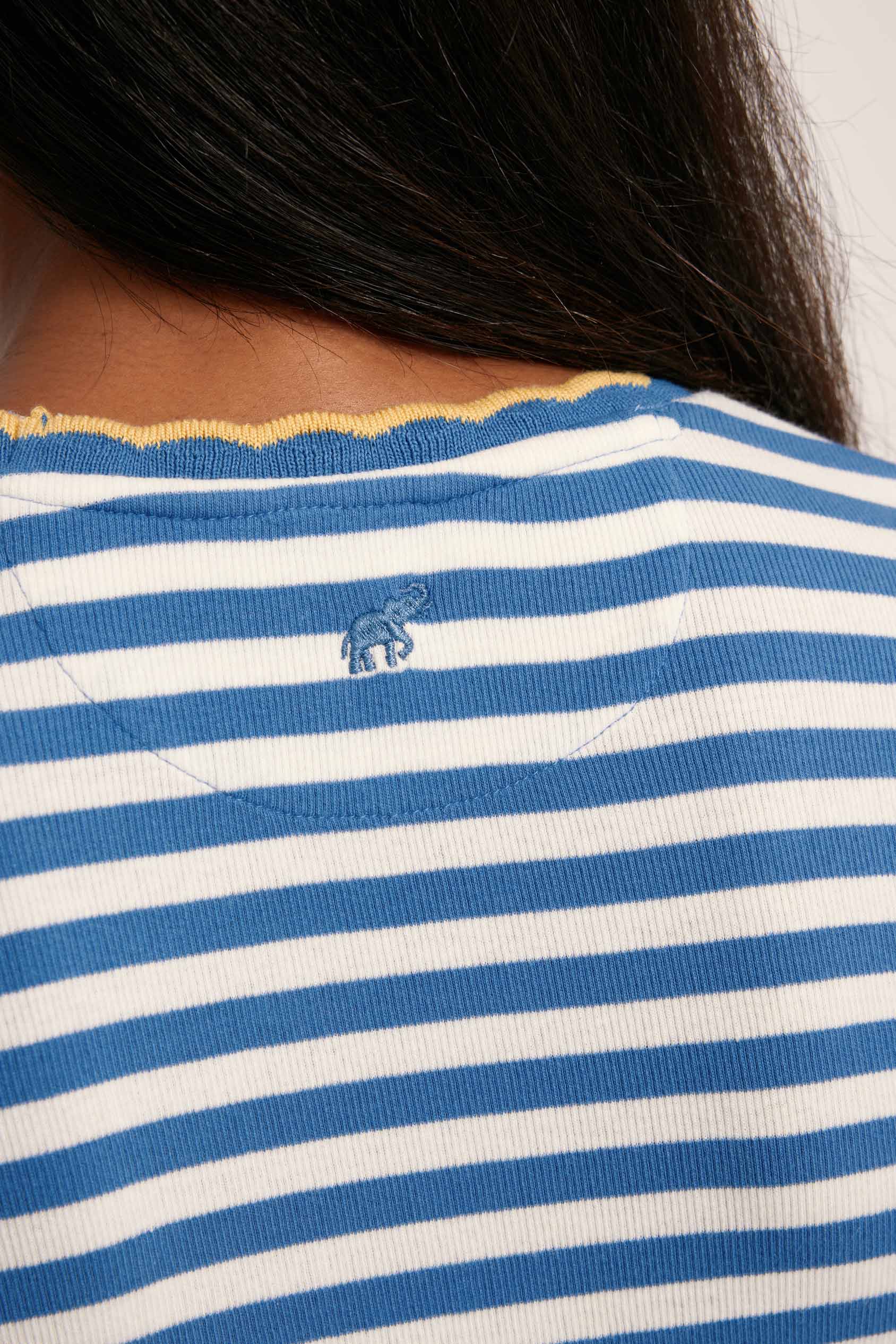 Collier Scallop Tee - Image 3