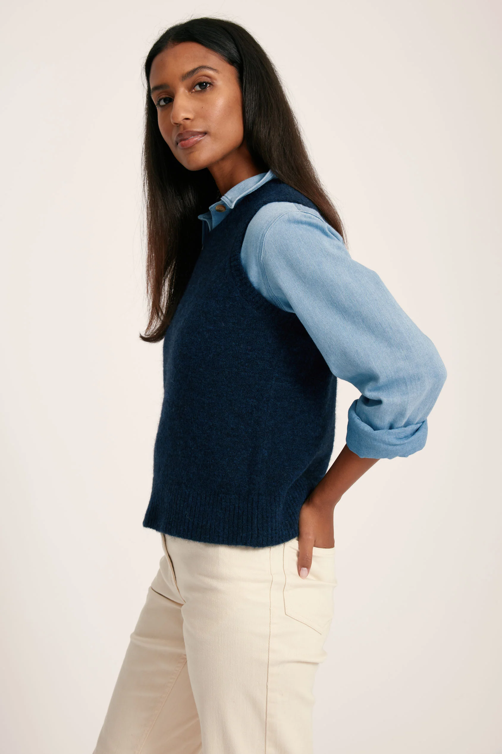 Munroe Fluffy Vest - Image 5