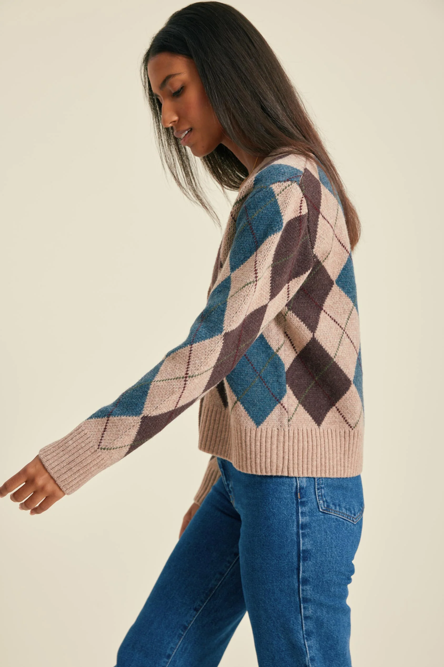 Pembroke Argyle Cardigan - Image 5