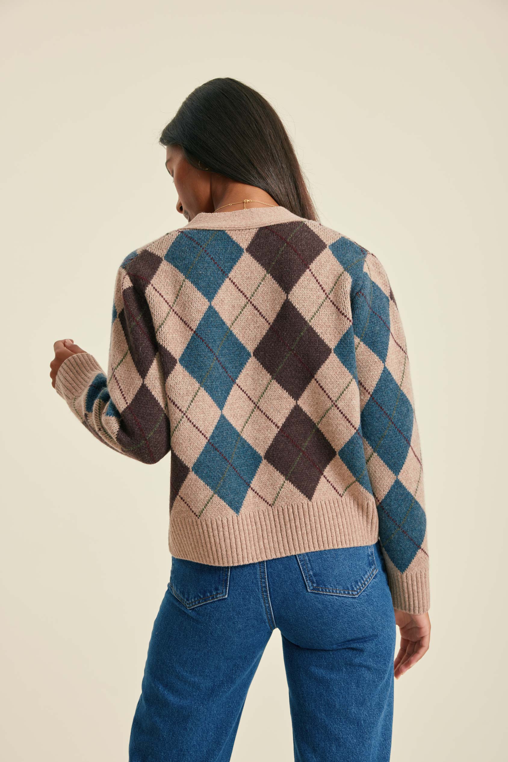 Pembroke Argyle Cardigan - Image 6